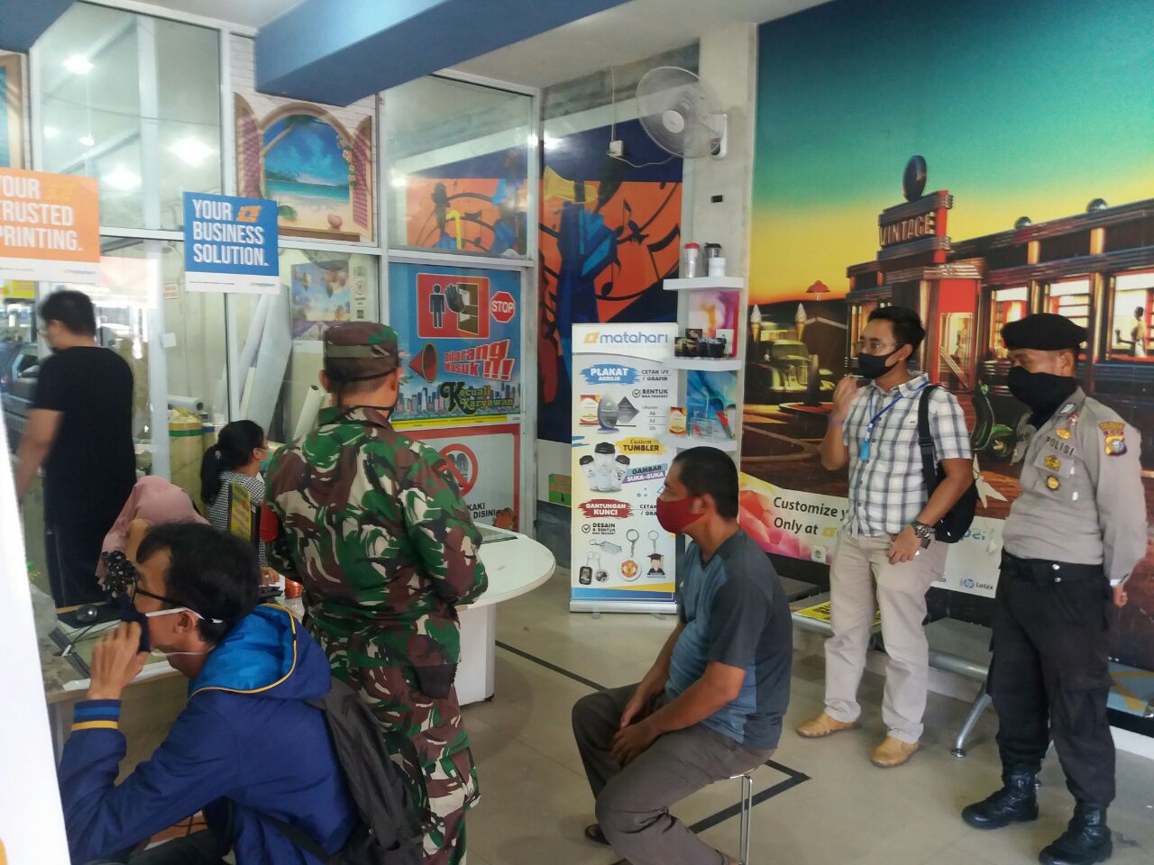 Tiga Pilar Kelurahan Tanahdatar Gelar Penegakan Disiplin Protokol Kesehatan 