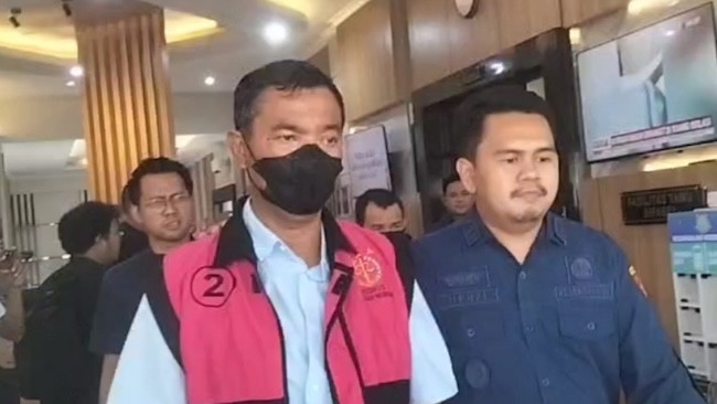 Tiga Pejabat Siak Jadi Tersangka dalam Kasus Dugaan Fee Proyek