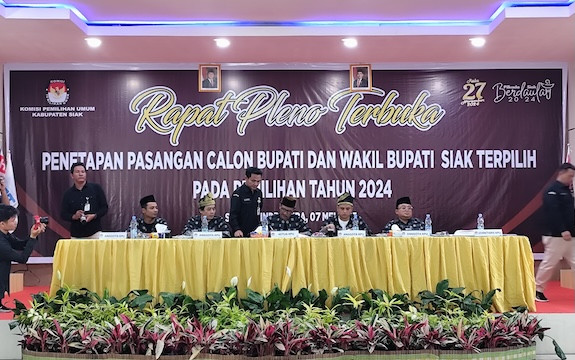 KPU Tetapkan Afni-Syamsurizal Bupati dan Wakil Bupati Siak Terpilih di Pilkada 2024