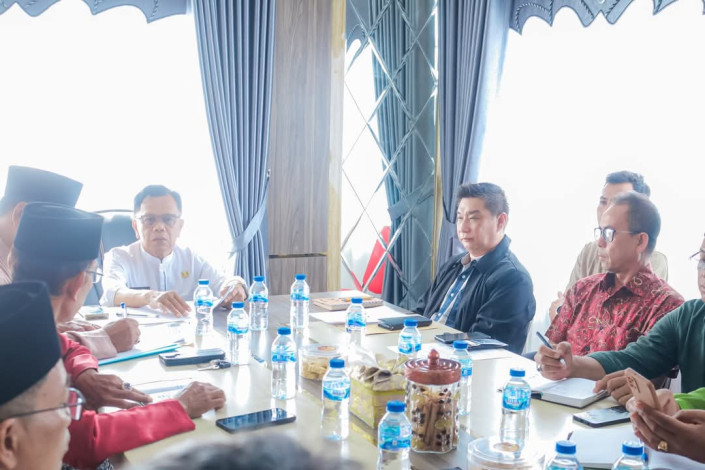 Bahas Proyek Energi Surya, Investor Singapura Datang ke Meranti