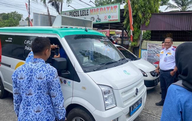 Uji Coba Feeder Bus TMP, Empat Mobil Listrik Akan Layani Purwodadi dan Cipta Karya Secara Gratis