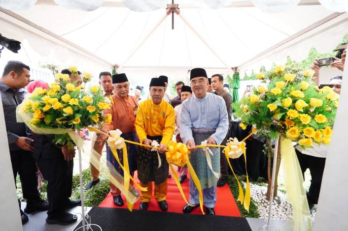 Gubri Resmikan Masjid Baiturrahim Kantor BRK Syariah
