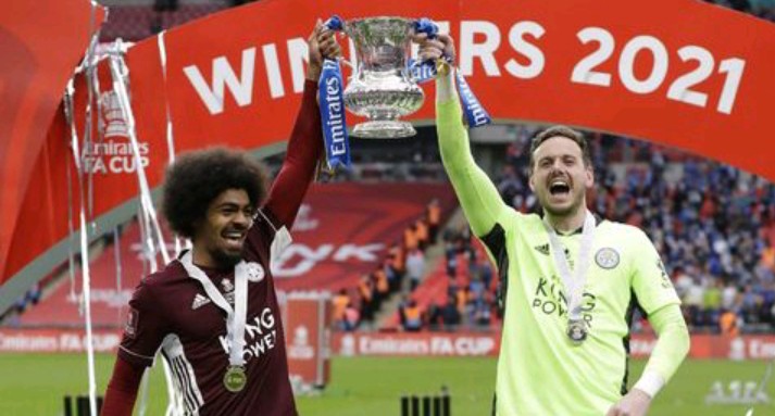 Juara Piala FA, Dua Pemain Leicester Kibarkan Bendera Palestina 