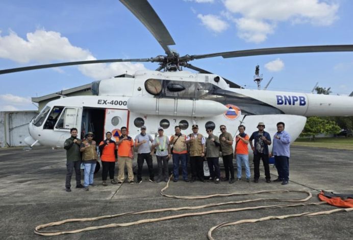 Cegah Karhutla, 6 Helikopter Water Bombing Standby di Riau