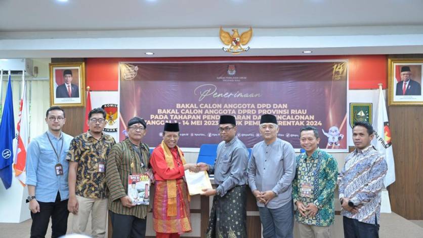 Dr Chaidir Resmi Mendaftar ke KPU untuk Kursi DPD RI