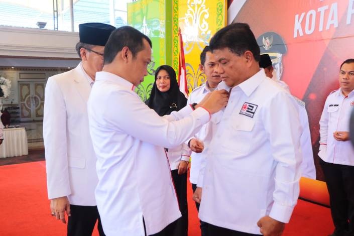 Abdul Jamal Resmi Dilantik sebagai Ketua PMI Pekanbaru
