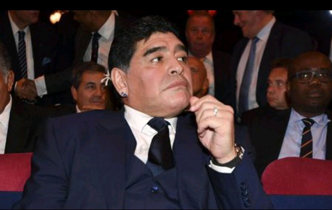 Alami Pembekuan Darah di Kepala, Maradona Segera Dioperasi 