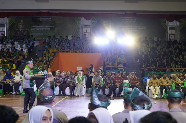 Kapolda Riau Ajak 1.500 Pelajar Suarakan Isu Lingkungan di YGPEA 2026
