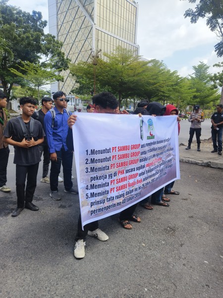 Mahasiswa Geruduk  Kantor Gubernur Riau, Tuntut PT Sambu Beri Bantuan Beasiswa dan Tolak PHK Sepihak