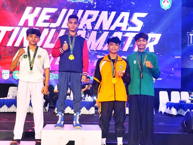 Kepala SMAN Olahraga Riau Apresiasi Prestasi Petinju Muda Berbakat