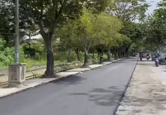 Jalan Parit Indah Mulai Diaspal Dinas PUPR