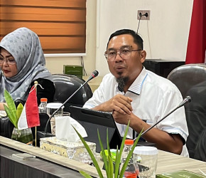 Ombudsman Riau Larang Sekolah Jual Seragam