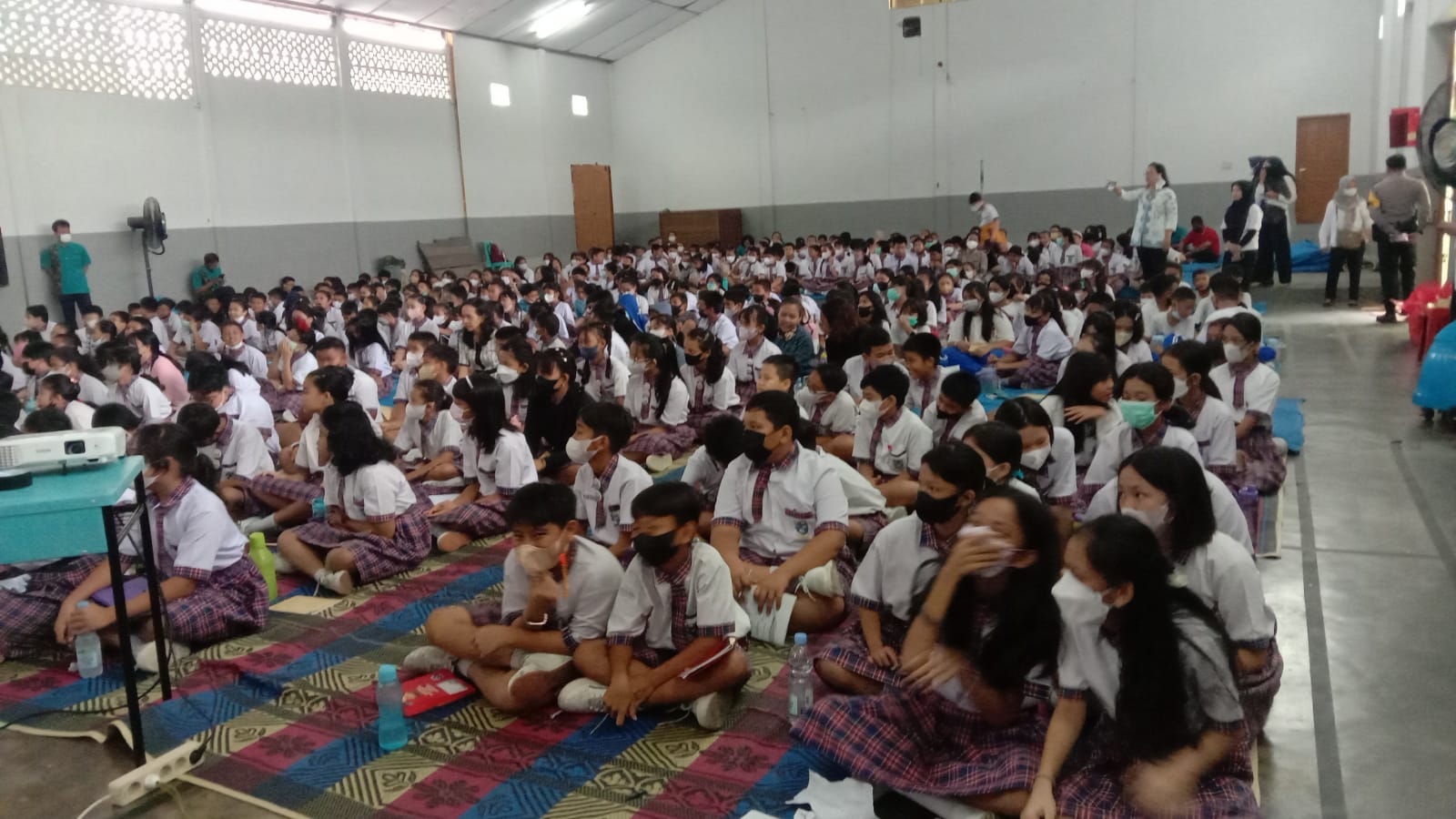 Babinsa Kelurahan Kotabaru Hadiri Sosialisasi Bahaya Narkoba di SD Santa Maria 