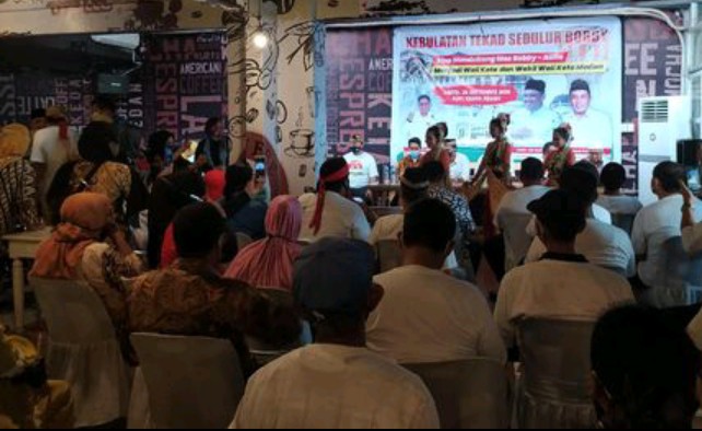 Kubu Mantu Jokowi Langgar Prokes Hari Pertama Kampanye