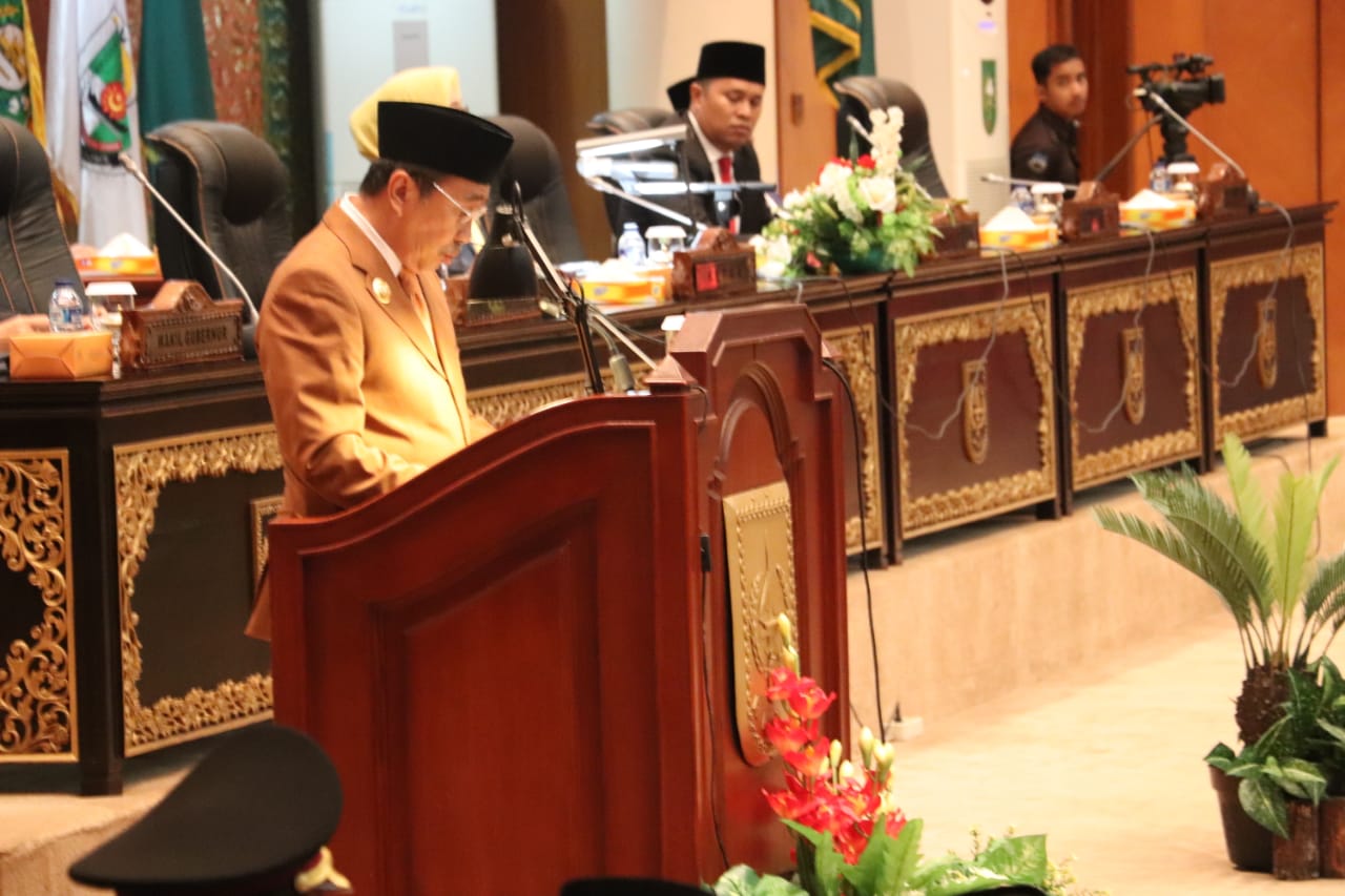 Pidato Perdana di Gedung DPRD Riau,Gubernur Syamsuar Soroti Kondisi Kerusakan Jalan dan Jembatan di Riau