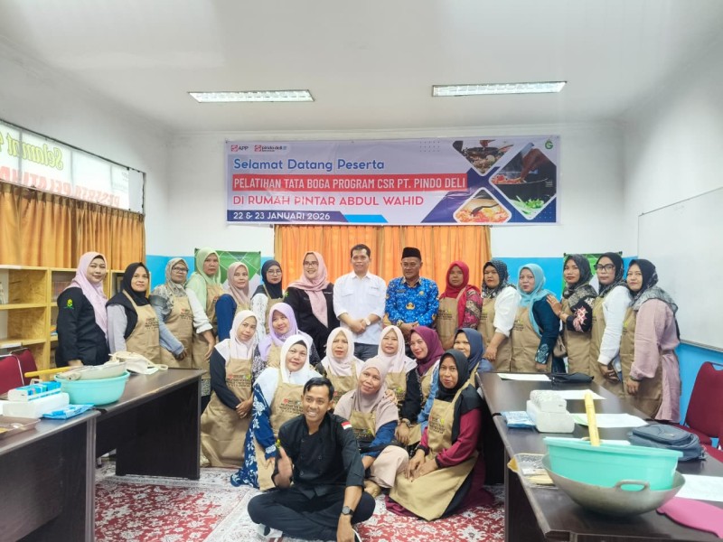 PT Pindo Deli Perawang Dorong Warga Ciptakan Produk Makanan Ikon Kampung PST  Ekonomis dengan Rasa Premium
