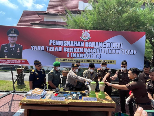 Kejari Bengkalis Musnahkan Barang Bukti 79 Perkara Inkrah