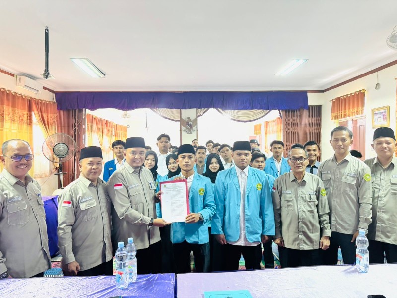 Pengurus DEMA STAI Al-Azhar Pekanbaru Resmi Dilantik