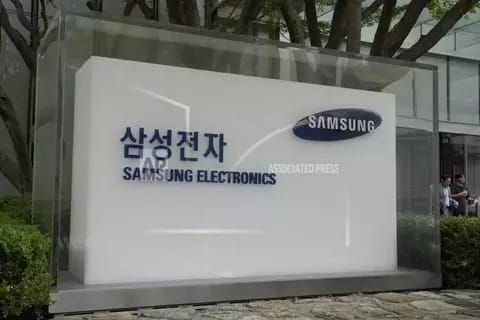 Samsung Akan PHK 30 Persen Karyawan