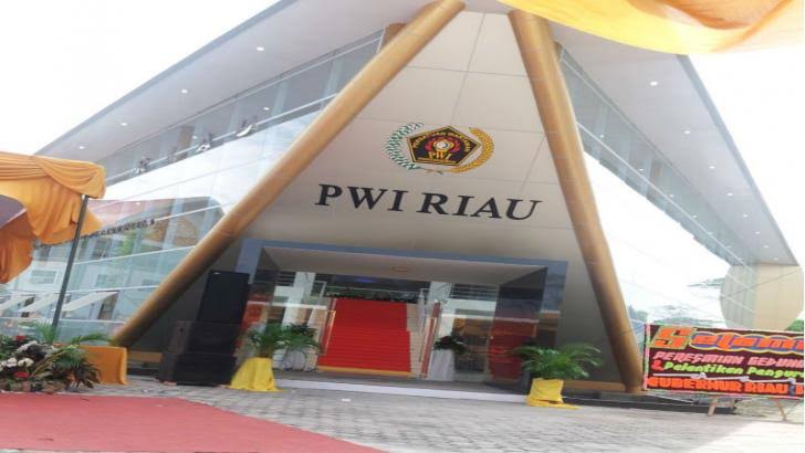 PWI Riau Optimis Sabet 10 Emas di Porwanas Jatim
