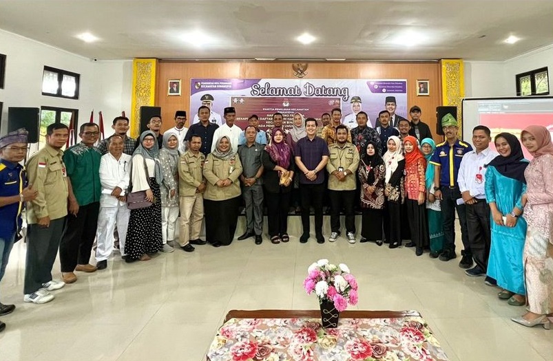Camat Binawidya Hadiri Rapat Pleno Terbuka Rekapitulasi DPHP