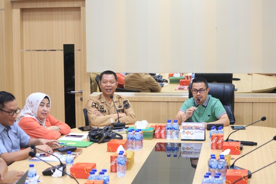 Kepala BPKAD Pekanbaru Hadiri Rapat Pembahasan RKPD 2025 Bersama TAPD dan OPD