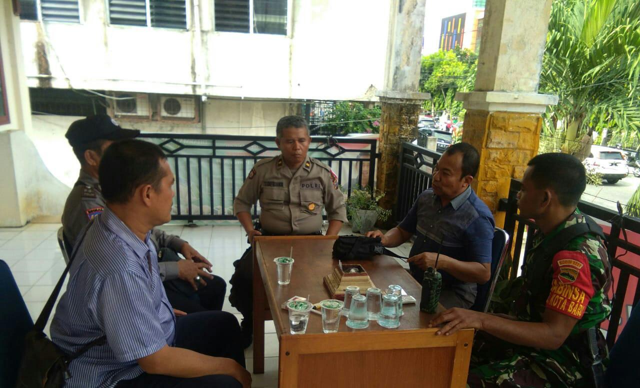 Bahas Goro, Babinsa Kodim 0301 Pekanbaru Komsos  ke Kelurahan Kota Baru