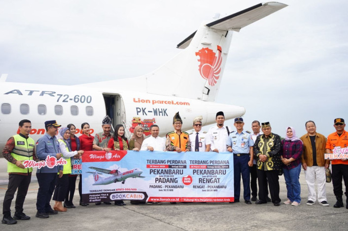 Pekanbaru-Rengat Kini Bisa Gunakan Pesawat Lion Group, Ini Kata Gubri Abdul Wahid