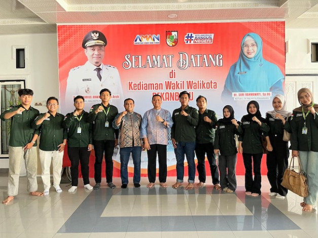 Mahasiswa FISIP UNRI Curhat ke Wawako Pekanbaru soal Macet dan PKL di HR Soebrantas