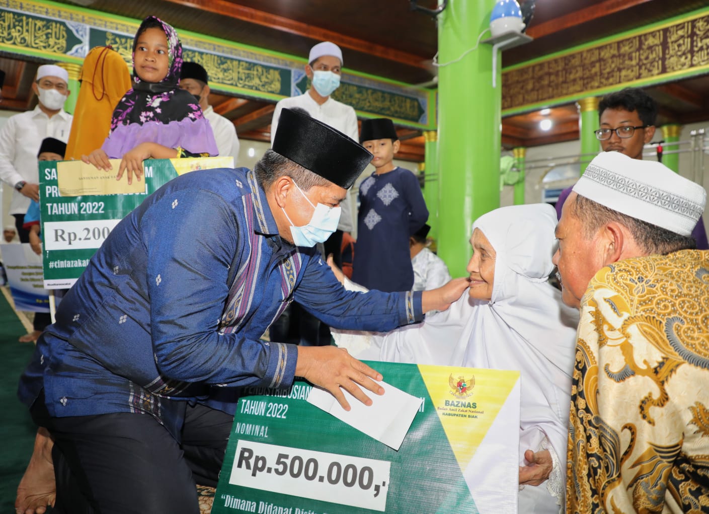 Hadiri Safari Ramadan di Kampung Pinang Sebatang Timur, Alfedri sampaikan beberapa harapan. 