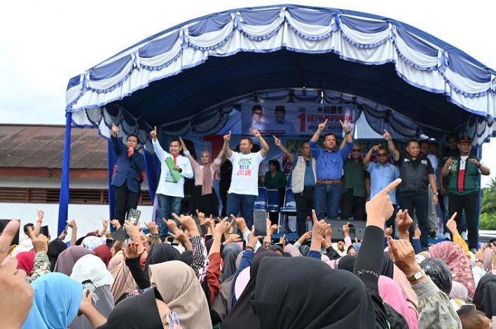 Diberhentikan dari Ketua Gerindra, Suhardiman Amby Ajak Warga Kuansing Pilih Abdul Wahid