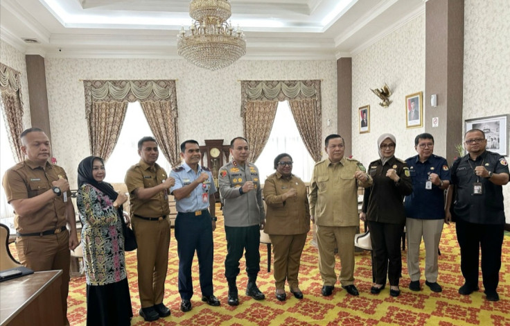 Dijemput Wagubri, Wamendagri Tinjau Persiapan PSU di Siak