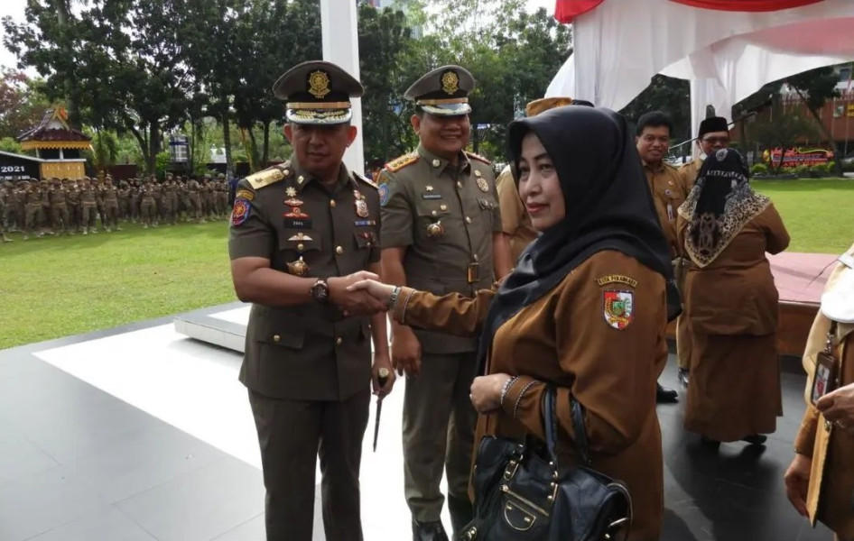 Kepala BPKAD Yulianis Ucapkan Selamat Atas Sertijab Kasatpol-PP Pekanbaru
