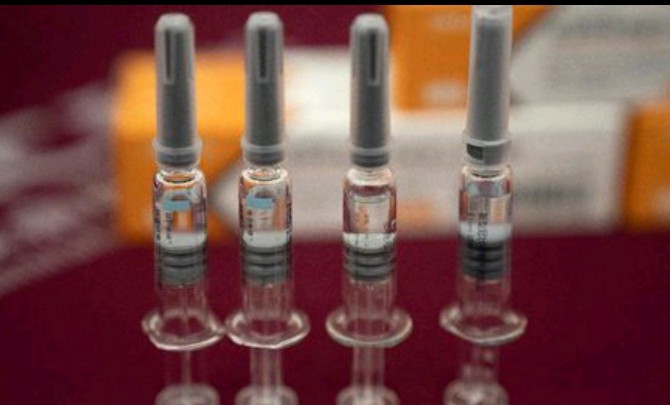 DPR Minta Kemenkes Transparan Soal Efek Samping Vaksin Covid