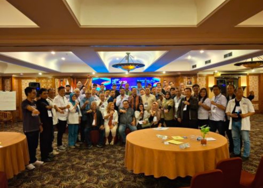 Firdaus Terpilih Kembali Secara Aklamasi dalam Kongres II SMSI 2024
