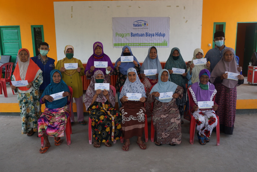 Bantuan Pendidikan dan Kemanusiaan Rumah Yatim untuk Warga Desa Pambang Pesisir Riau