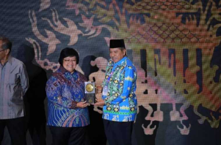 Siak Terima Penghargaan Adipura yang Kelima Kalinya
