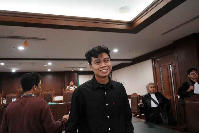 Dakwaan UU ITE Gugur, Mahasiswa Unri Khariq Anhar Dinyatakan Bebas
