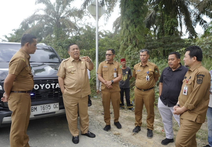 Plt Gubri Minta Jalan Lintas Siak-Pekanbaru Mulus Sebelum Lebaran