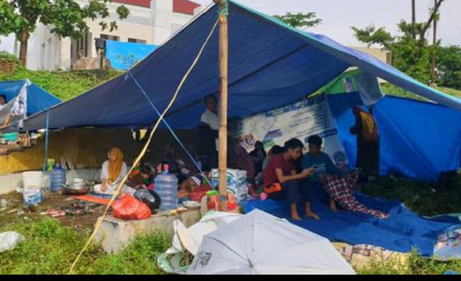 Pengungsi Gempa Sulbar Akan Dites Rapid Antigen 