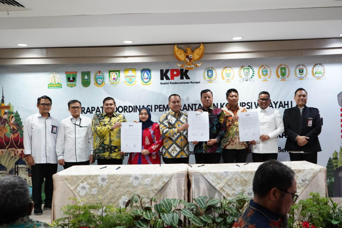 Bupati Kasmarni Ikut Rakor Penguatan Sinergi KPK