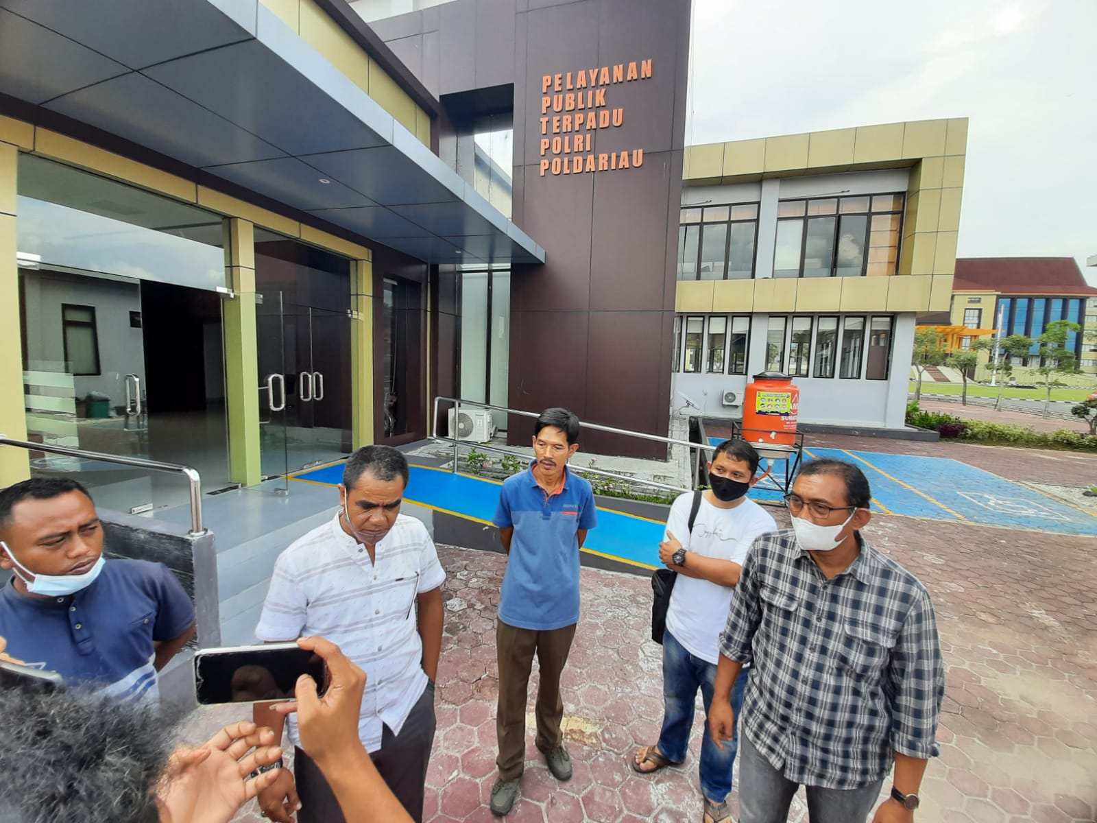 Laporkan Balik IYS ke Polda Riau, Warga Sertakan Bukti Rekaman Video CCTV