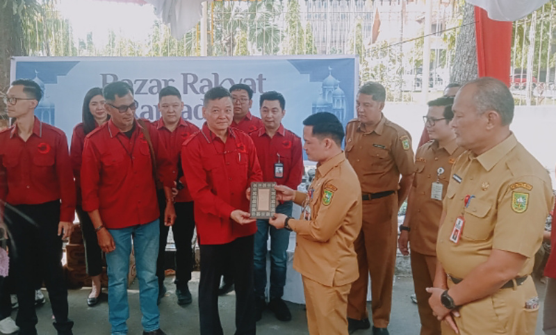 Paguyuban Sinarmas Tebar Berkah Ramadan dengan Bazar Rakyat dan Wakaf Al-Qur’an