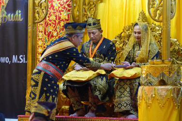 Ini Lima Alasan LAM Riau Beri Anugerah Adat Ingatan Budi ke Kapolri