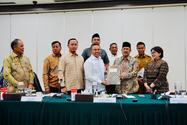 Gubri Bawa Bupati dan Walikota Temui Bappenas, Perjuangkan Pembangunan Riau