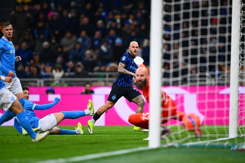 Inter Tahan Imbang Napoli 2-2 di San Siro lewat Drama Penalti