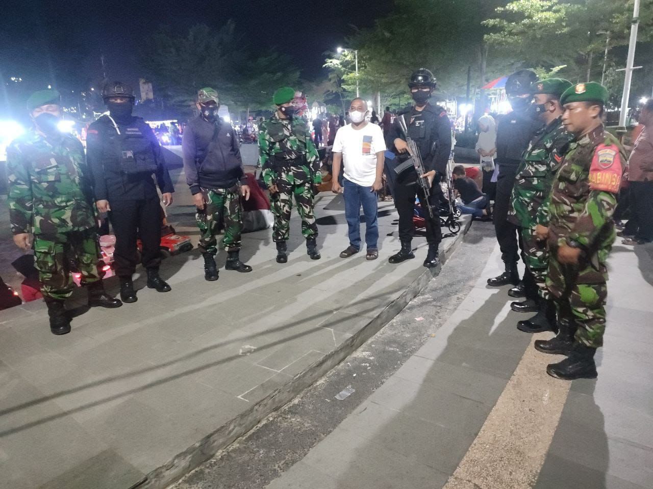 Cipta Kondisi, Babinsa -Bhabinkamtibmas dan Brimob Polda Riau Patroli Sinergitas 
