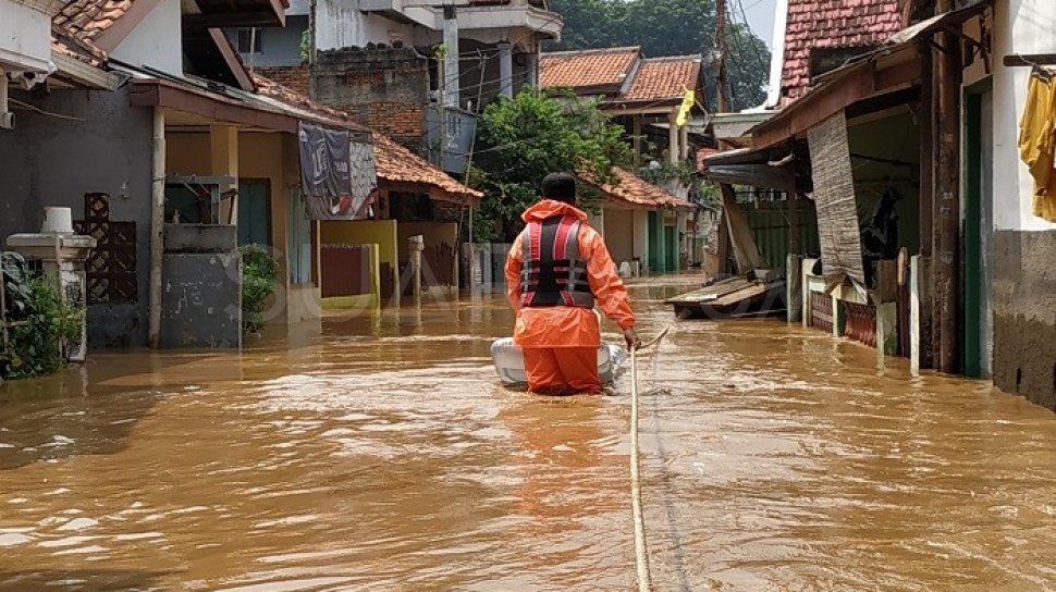 Banjir, Lalulintas Cawang Lumpuh Total