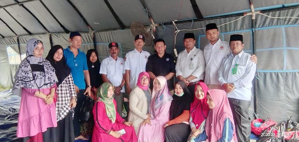 Androy Ade Rianda Sampaikan Duka Mendalam Bagi Korban Kebakaran di Desa Pinang Sebatang