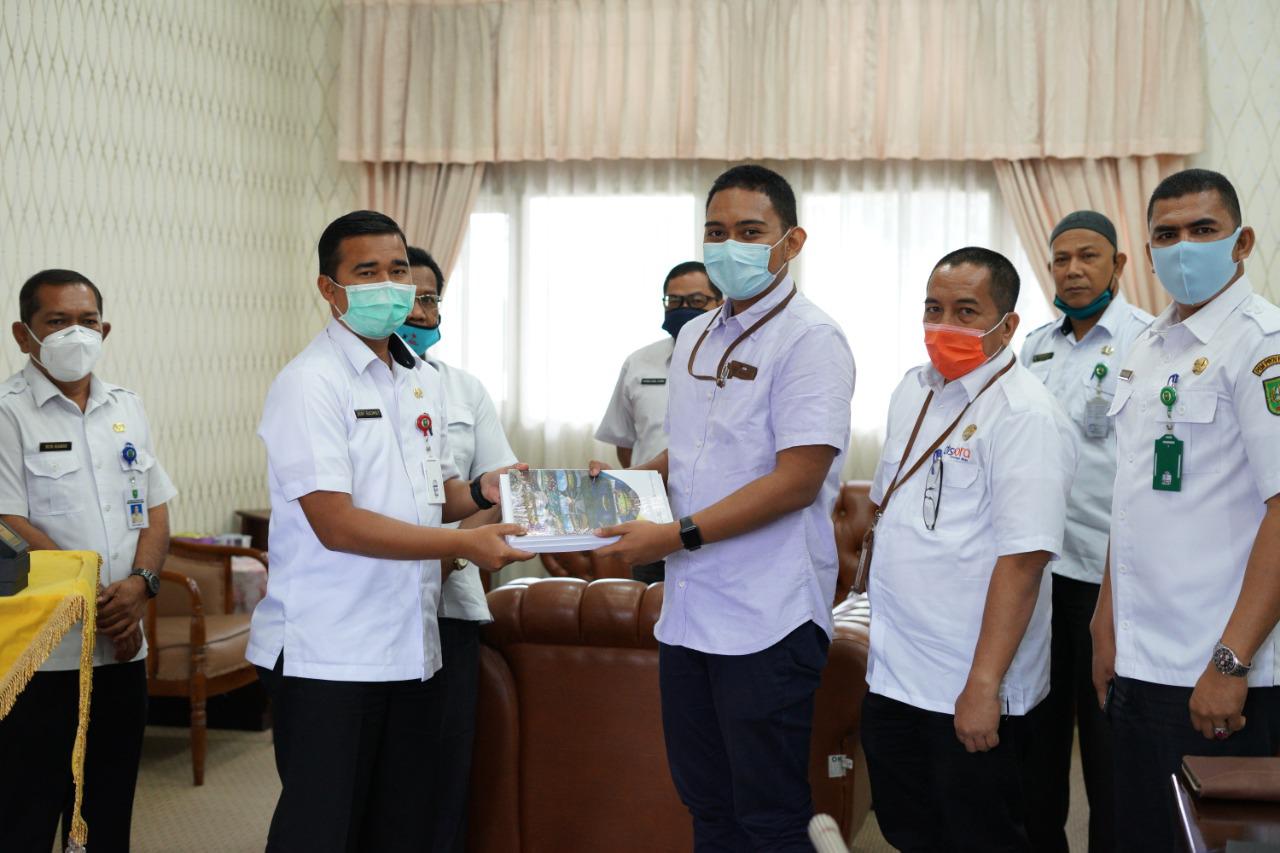 Kunker ke Riau, Setkab  RI Tinjau Venue Eks PON Riau 2012